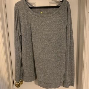 Xersion heathered gray long sleeve tee